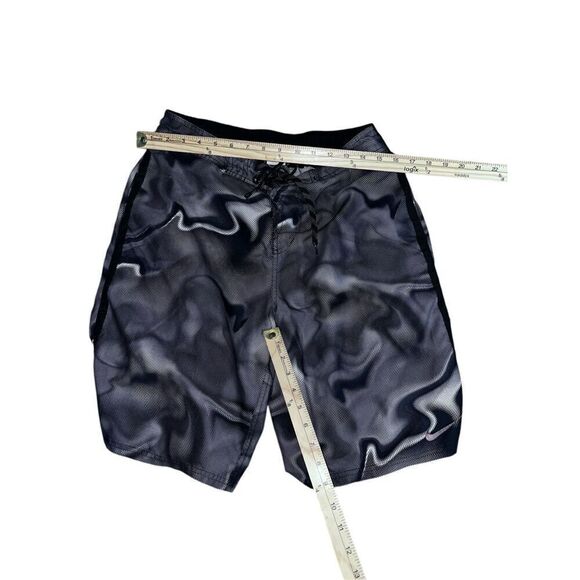 Nice Nike Black Grey Psychedelic Wave ￼Board Shorts Swim Trunks Pockets Size Med - Picture 8 of 8